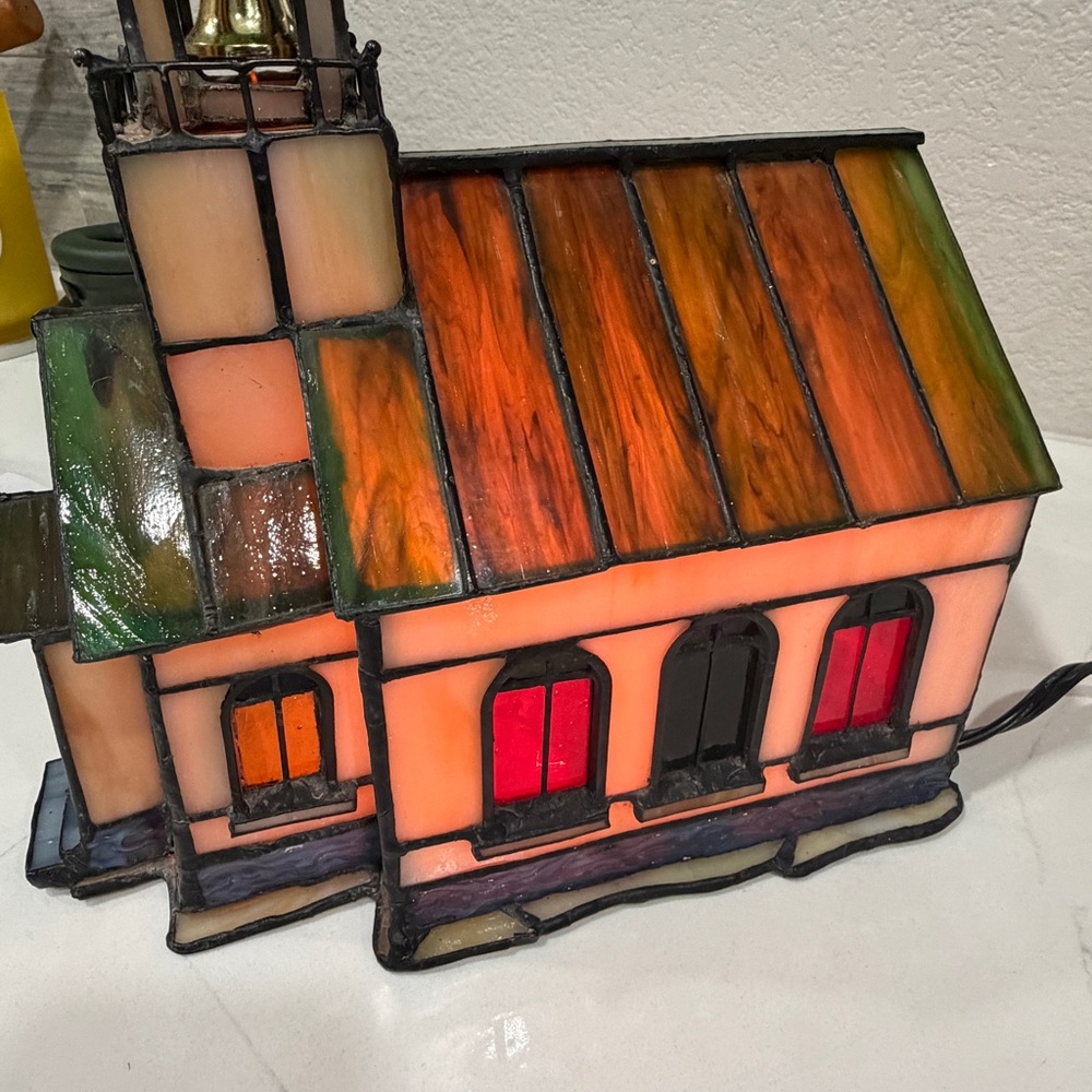 Tiffany Style Church Lamp Multi Stained Glass Table Light Vintage Collectible - Picture 11 of 13